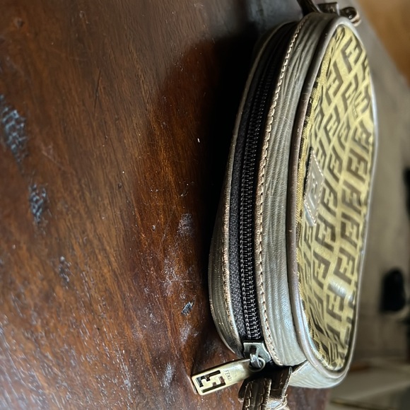 Fendi crossbody - Picture 8 of 12